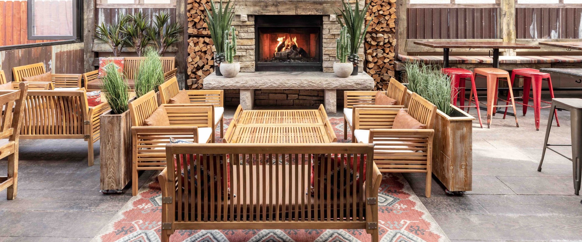 The Coziest Pubs in Chicago, IL to Warm Up By the Fireplace