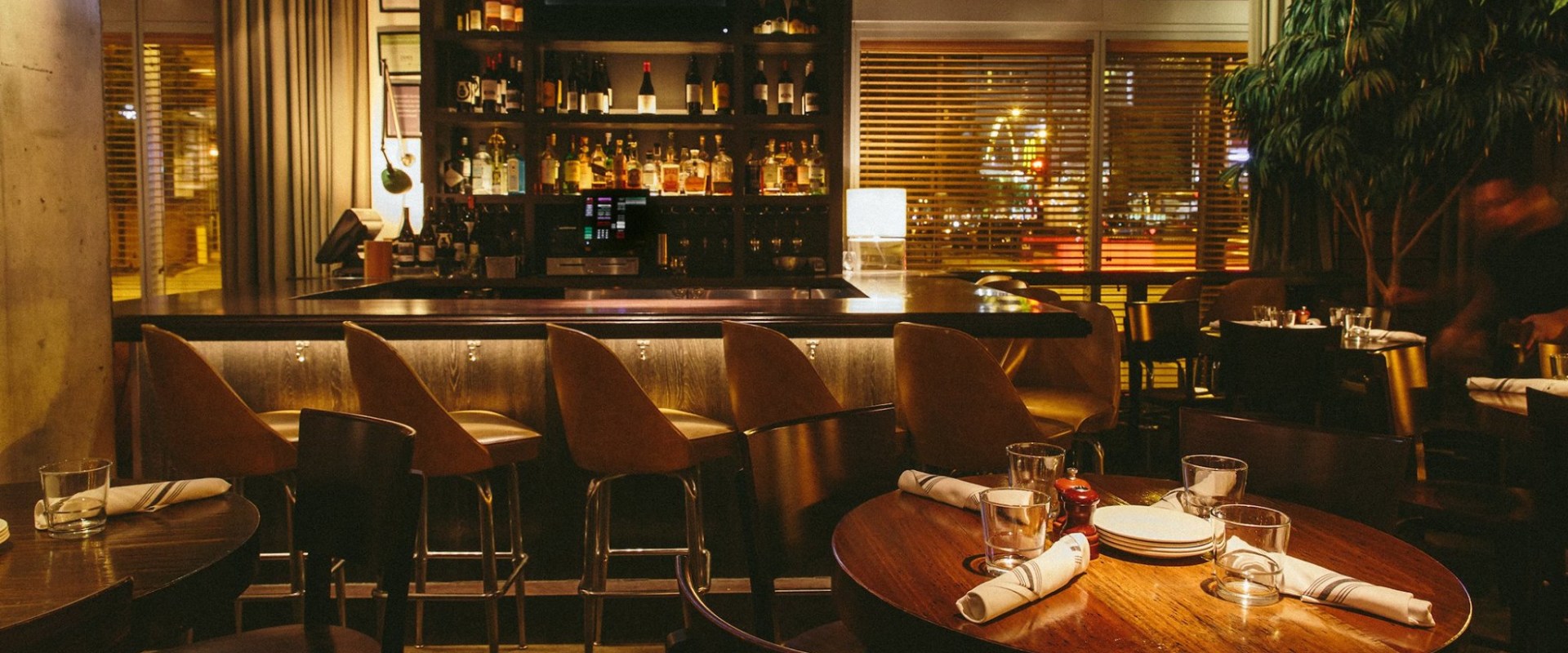 Unwind After Work: The Best Pubs in Chicago for Happy Hour Deals
