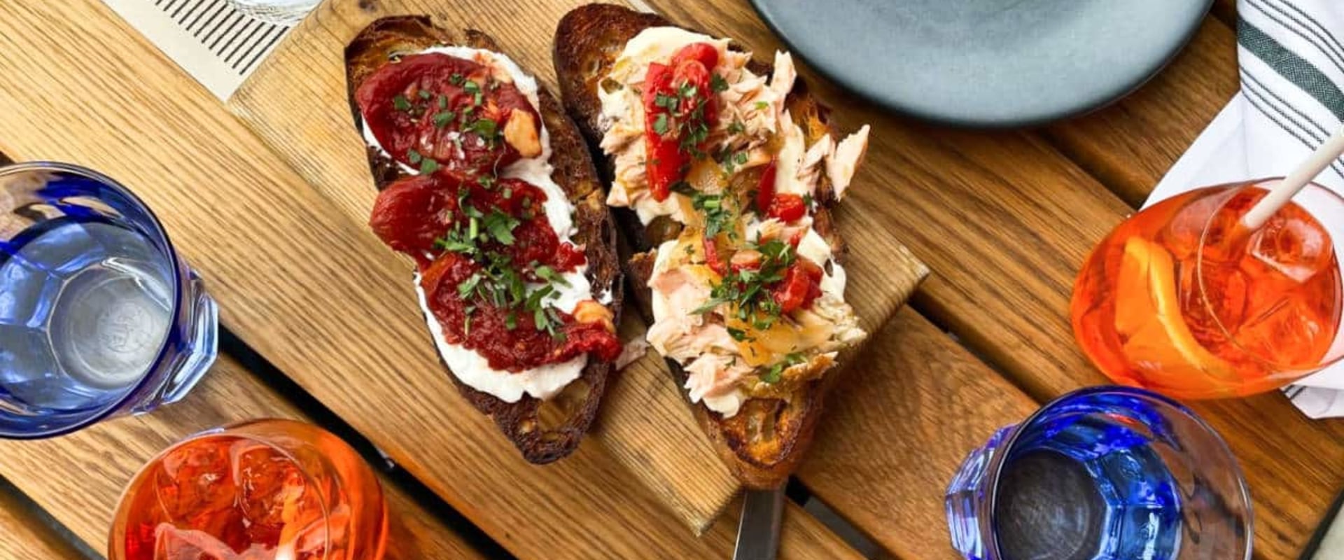 The Ultimate Guide to Chicago's Pub Scene and Delicious Food