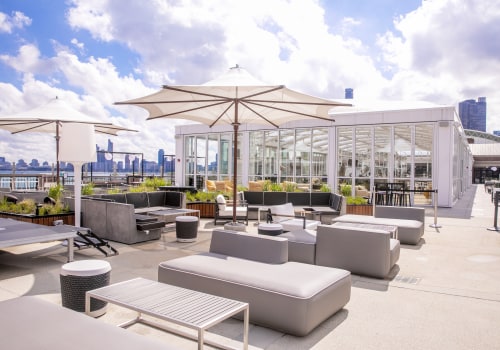 The Ultimate Guide to Rooftop Bars in Chicago, IL