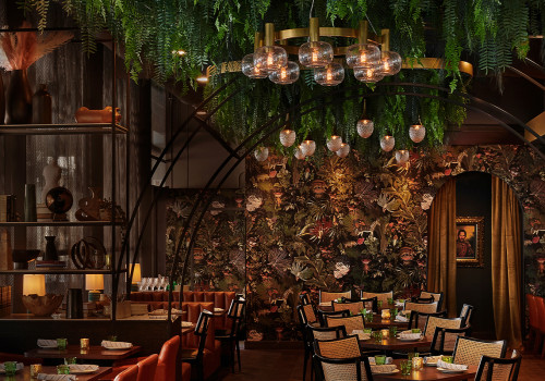 The Top Pubs for a Romantic Date Night in Chicago, IL